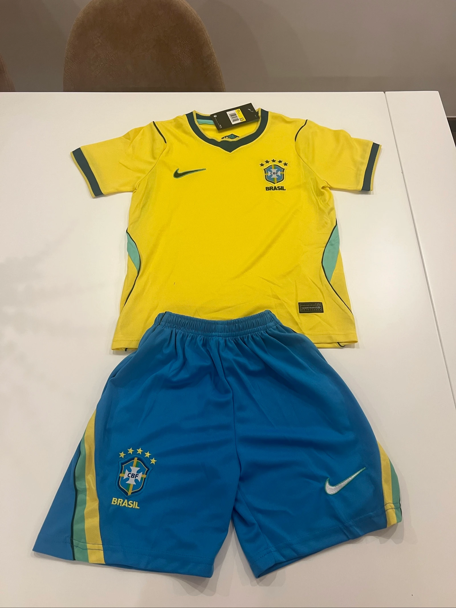 Conjunto criança Brasil